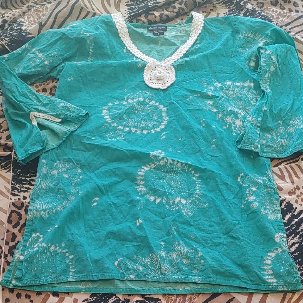 Charlie Paige Beach Style Turquoise Tunic with White Accents Sz Sm